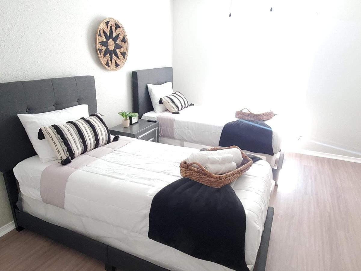Fashionable Stylish Apartment ヒューストン エクステリア 写真