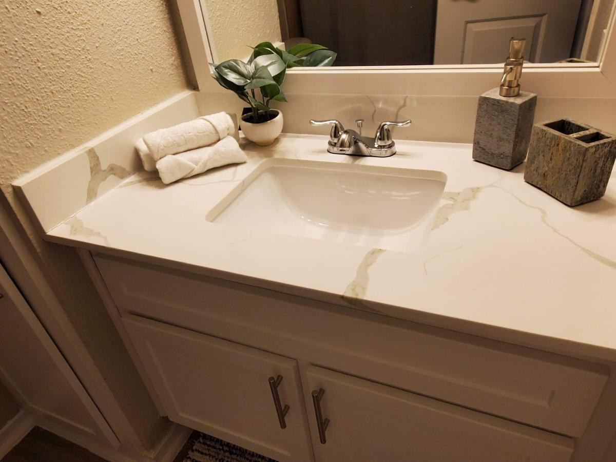Fashionable Stylish Apartment ヒューストン エクステリア 写真