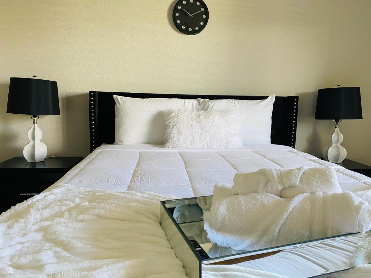 Fashionable Stylish Apartment ヒューストン エクステリア 写真